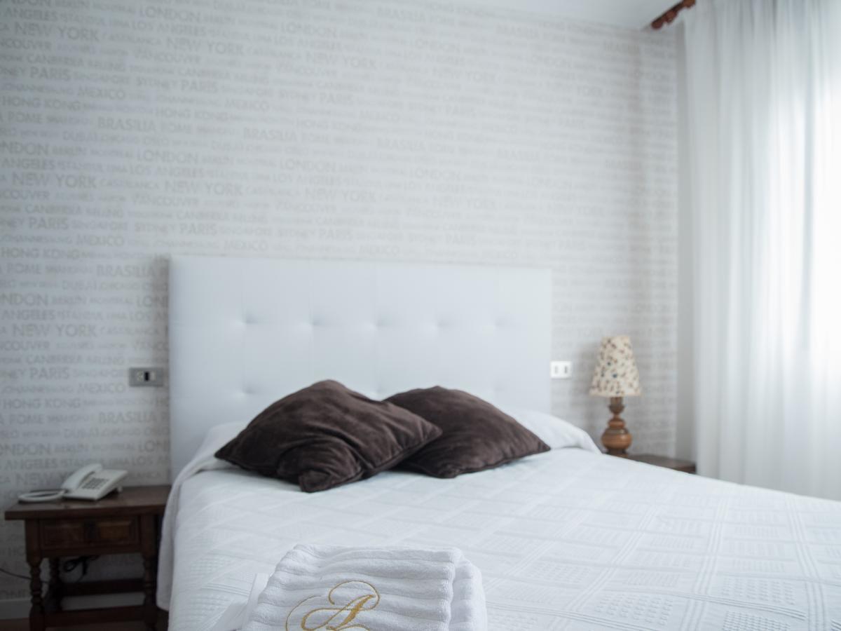 Hostal Antolin Редондела Экстерьер фото
